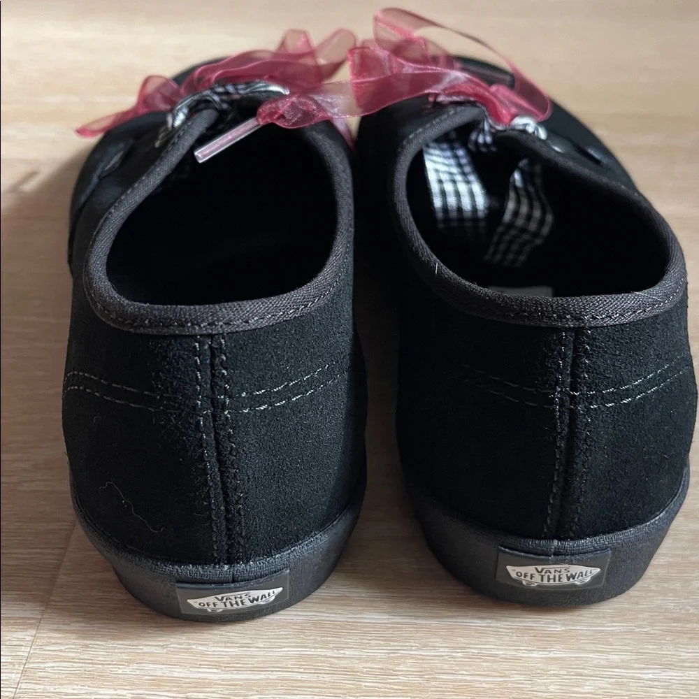 New with box Vans suede authentic lowpro - Picture 8 of 9